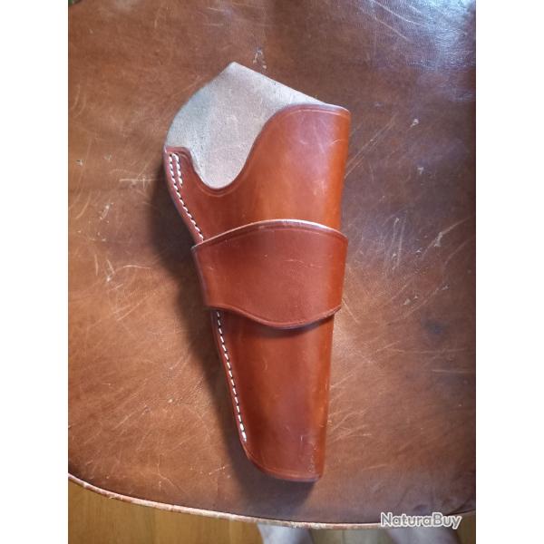 Holster cross draw