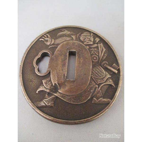 tsuba de katana  en bronze  bel objet