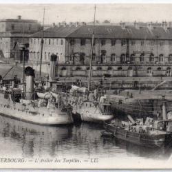 CPA - MARINE MILITAIRE -CHERBOURG- L'Atelier des Torpilles  N°1401