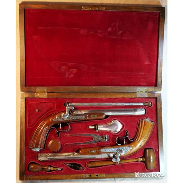 Coffret Pistolets Duel  Percussion Calibre 44 - poque XXme - Complet - ref Sdc25due001