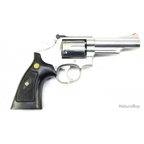 Revolver Smith &amp; Wesson 66-2 357 Mag 4&quot;