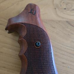 Poignée taurus tracker 22lr