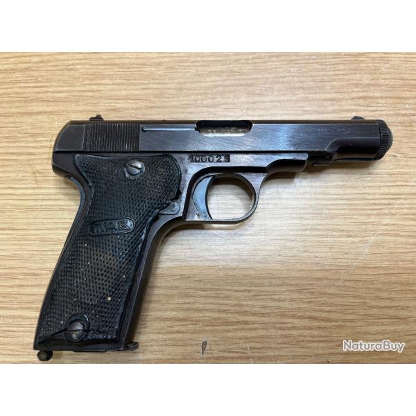 Pistolet semi-auto MAB cal7,65 avec ses 2 chargeurs  1 sans prix de rserve!