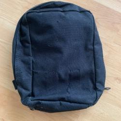 Poche molle noire