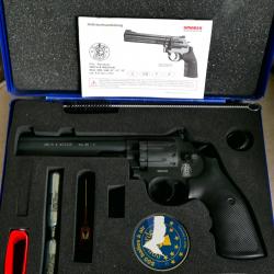 SMITH & WESSON Mod: 586-6 pouces cal.4,5mm C02 état neuf (fabrication Umarex) pas de rayures..