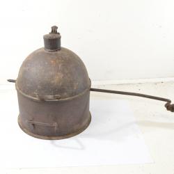 Ancien torréfacteur à café, fin 19e - début 20e Siècle. Reconstitution historique cuisine camp outil