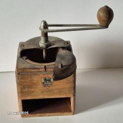 Moulin à café Peugeot manuel en bois et fer, écolo, sans énergie