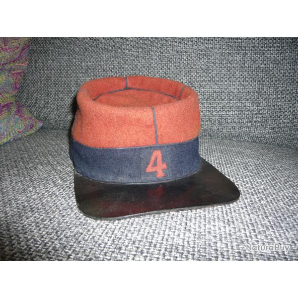 KEPI OU SHAKO TROUPE DU 2D EMPIRE NAPOLEON III OU DE LA GUERRE DE 1870-1871
