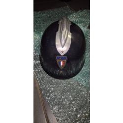 Casque de police  obsolète