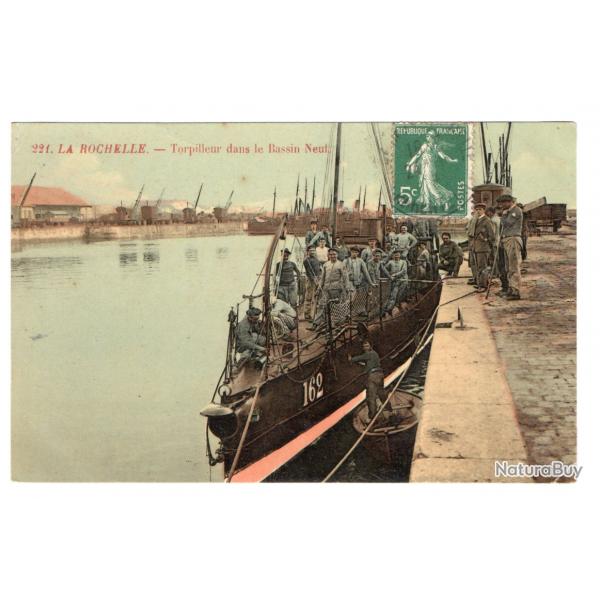 CPA- Marine Militaire -LA ROCHELLE - Torpilleur dans le Bassin Neuf N1100
