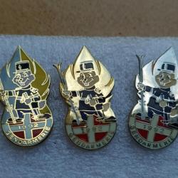 PINS GENDARMERIE NATIONALE  ANNEE 1992 LOT DE 3PINS DIFFERENTES COULEUR DE FLAMME