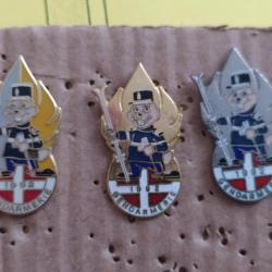 PINS GENDARMERIE NATIONALE  ANNEE 1992 LOT DE 3PINS DIFFERENTES COULEUR DE FLAMME