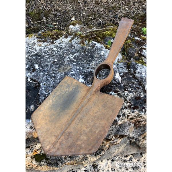 FER DE PIOCHON PIOCHE ANGLAISE WW1 WW2 MARQUAGE 1918 ?