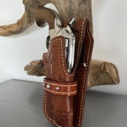 Holster western en cuir pour droitier.