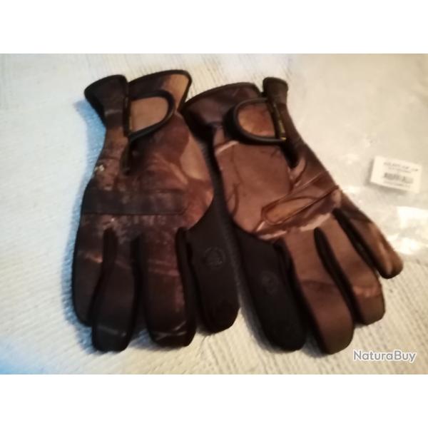 Lot articles " camouflage " neufs. Gants et cagoule