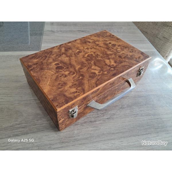 Coffret arme de poing