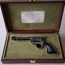 COFFRET DE PRESENTATION POUR COLT SAA 1873