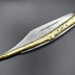 COUTEAU PLIANT. 39 cms. Espagne. Fin du XVIIIe au début du XIXe.