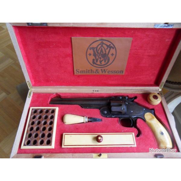 EXTRAORDINAIRE SMITH ET WESSON 44 RUSSIAN