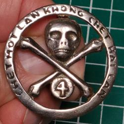 INSIGNE COMMANDO NORD VIETNAM NUMERO 4, FABRICATION LOCALE GUERRE D'INDOCHINE