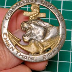 INSIGNE COMMANDO NORD VIETNAM 23 RUSCONI, FABRICATION LOCALE GUERRE D'INDOCHINE