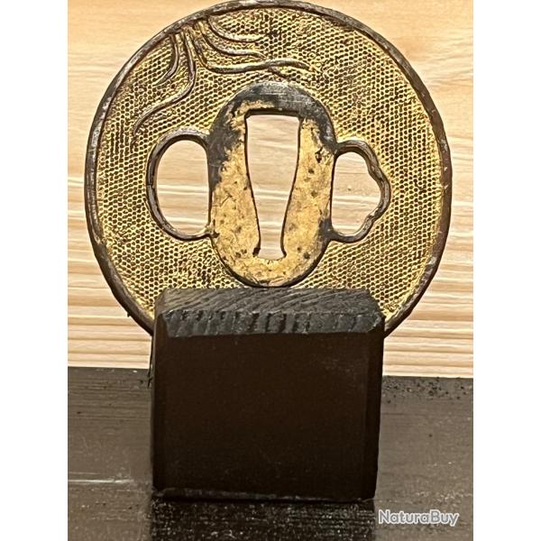 Trs beau Tsuba marugata dor