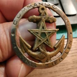INSIGNE COMMANDO NORD VIETNAM NUMERO 20 1 ER MODELE, FABRICATION LOCALE GUERRE D' INDOCHINE
