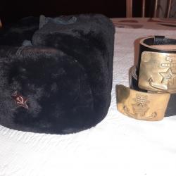 Lot Russe URSS 1 Ushanka - Chapka avec insigne et 2 ceinturons Marine Soviétique