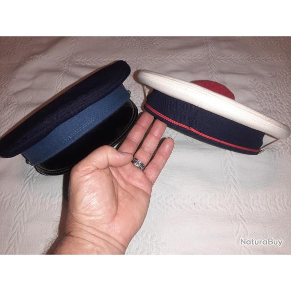 Lot franais d'1 casquette de crmonie et d'1 Bachi Marin