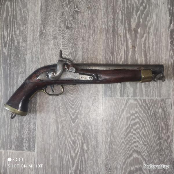 Vends pistolet de marine  percussion poudre noire bon tat