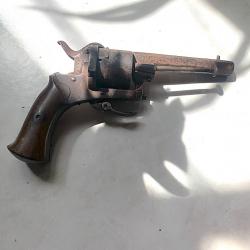 Revolver 7 mm type Lefaucheux à nettoyer