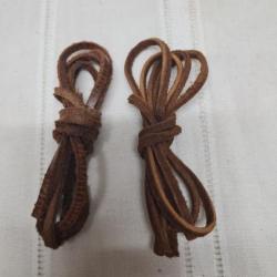2  lacets cuir pour étui de colt ou couteau US    A11
