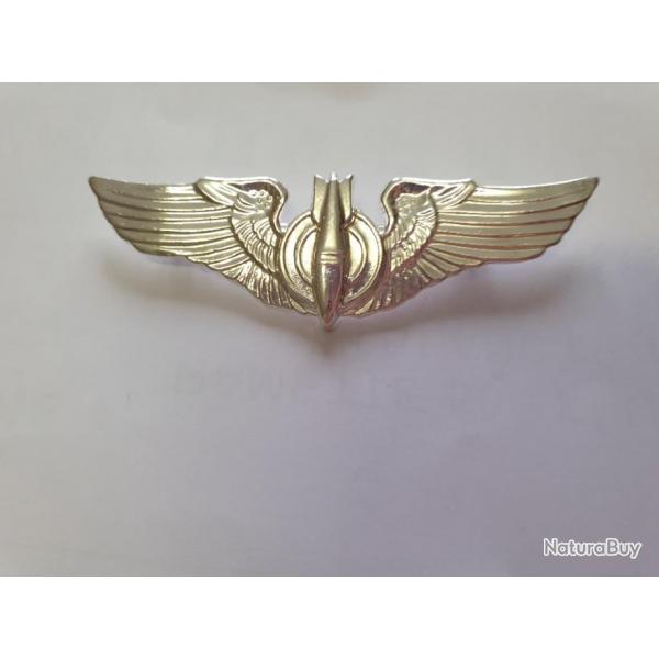 Insigne mtal brevet pilote  8,2cm   en reproduction  P.12
