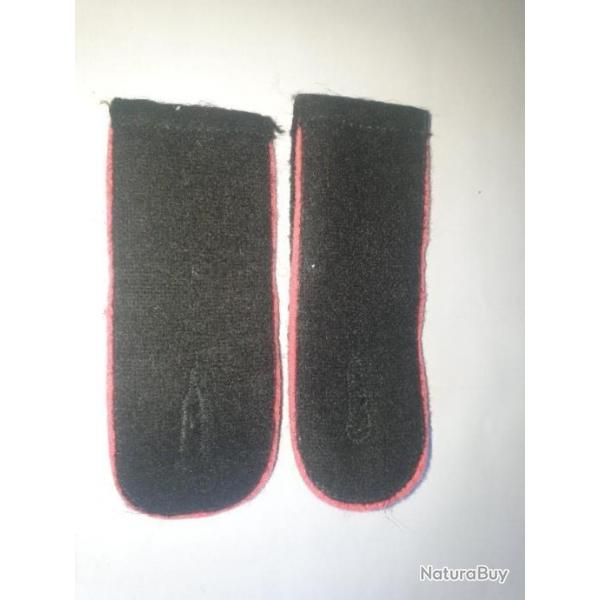 paulettes  noires et roses  Allemand ww2  P1212