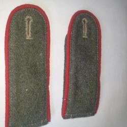 Épaulettes  vertes et rouges  Allemand ww2  P12341