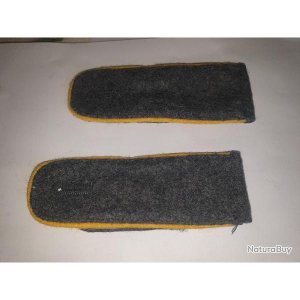 paulettes  gris et jaunes  Allemand ww2  P12231
