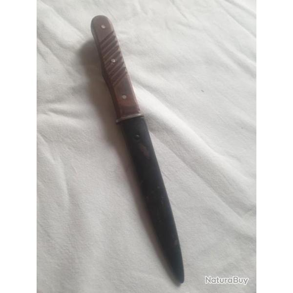 Couteau de bottes Allemand WW2 en reproduction   A123