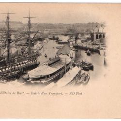 CPA - Port Militaire de Brest -Entrée d'un Transport - N°1156