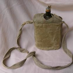 WW2 ANGLETERRE GOURDE MILITAIRE ANGLAISE KAKI ET SA HOUSSE DE TRANSPORT