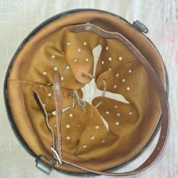 Lot Intérieur de casque Allemand WW2, taille 64  + 1 jugulaire datée 1942 en repro  Q12