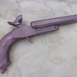 pistolet 19 eme à percussion et cartouches à broche 26,5 cm