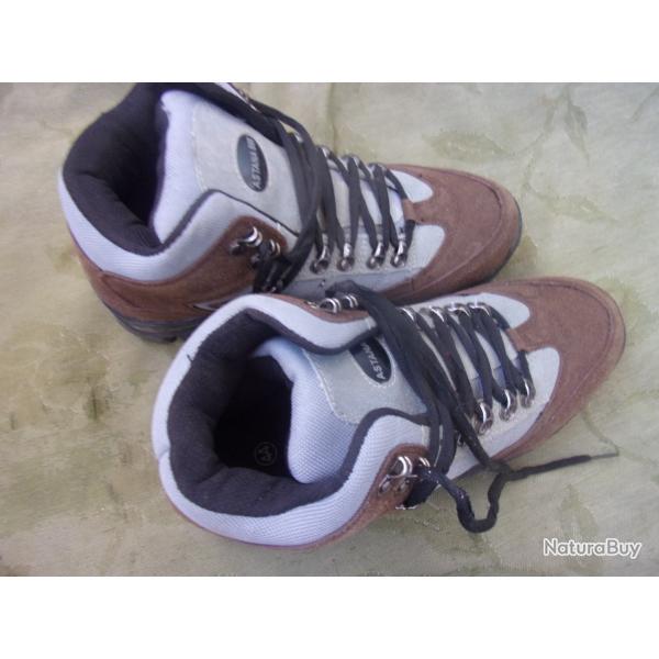 chaussures de randonne  taille 44  Astana 660