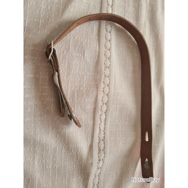 jugulaire pour casque Allemand WW2 en reproduction , date 1943    Q4