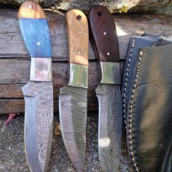 LOT DE 3 Couteau Skinner Damas Lame Acier 256 Couches Manche Bois Etui Simili Cuir Fab Artisan 01
