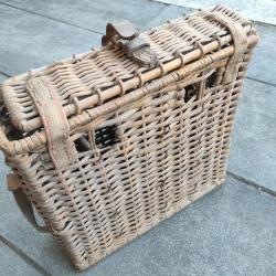 Panier à obus / container allemand WW2 pour canon de 7.5 cm jus de grenier