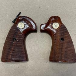 Plaquettes en bois Colt