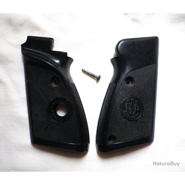 Une paire de plaquettes de crosse pistolet 22 Lr - BERETTA  modle 76 / 74