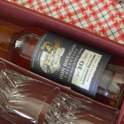 RARE COFFRET WHISKY "DUN BHEAGAN" de 2001