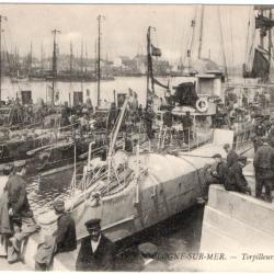 CPA - Marine Militaire - "BOULOGNE" sur Mer port bateaux torpilleur N°1159