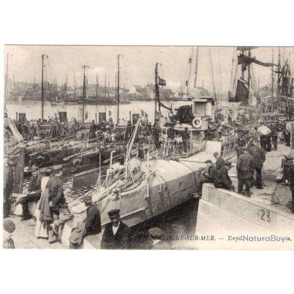 CPA - Marine Militaire - "BOULOGNE" sur Mer port bateaux torpilleur N1159